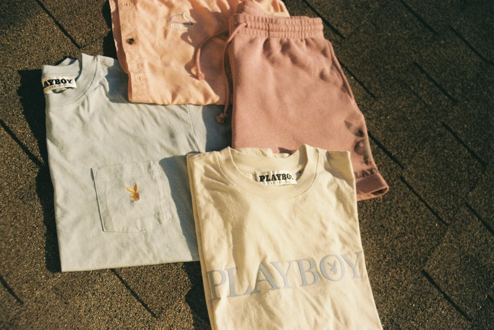 11 Best Flat Lay Clothing Photography Ideas For Ecommerce