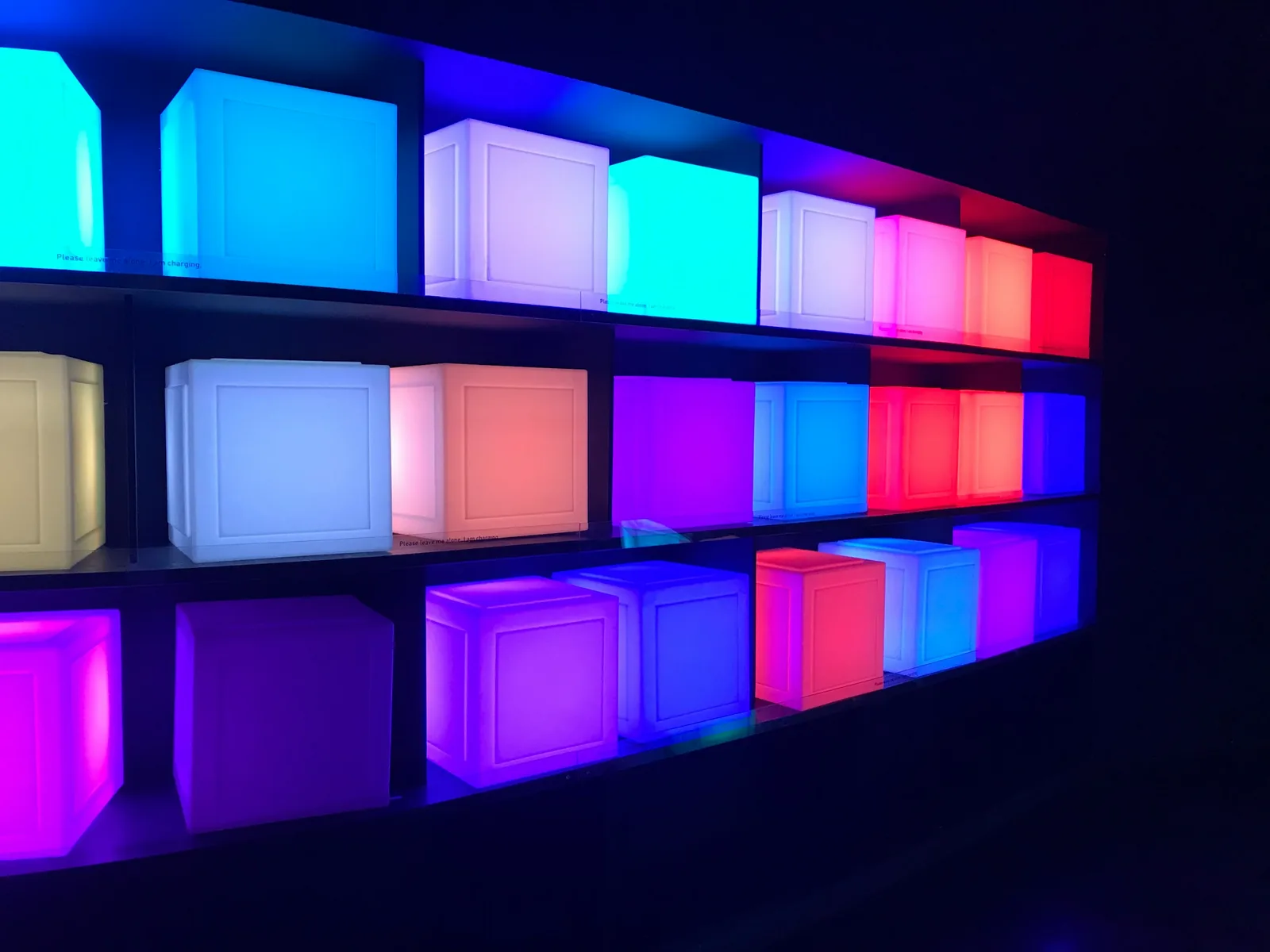 LED boxes - Light Box Photography for Jewelry