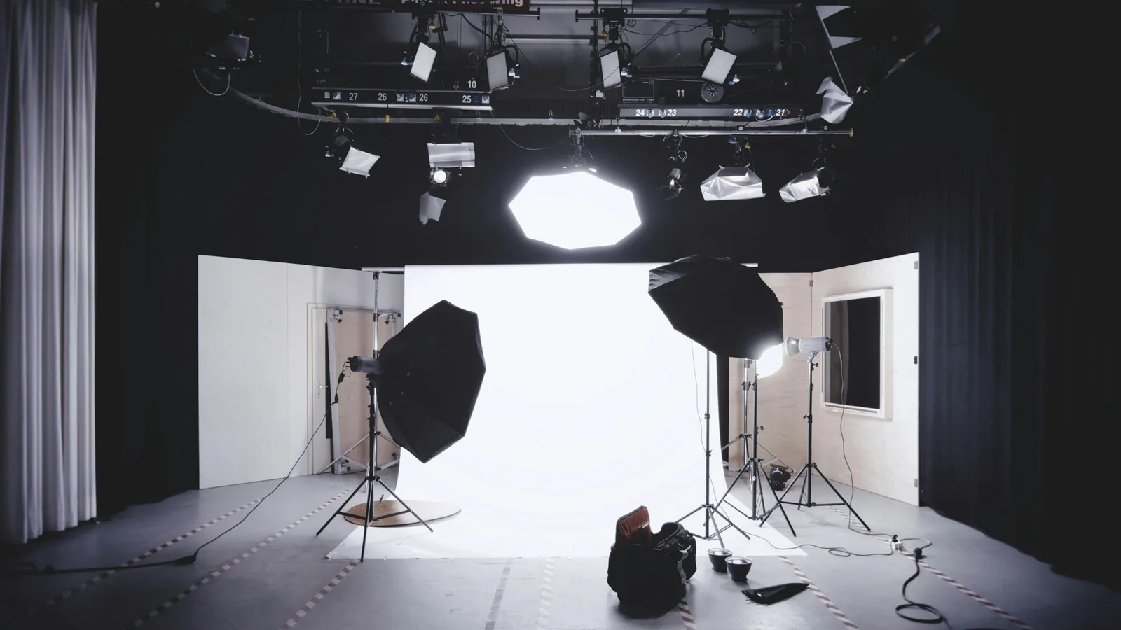 a small setup - Ecommerce Fashion Photography