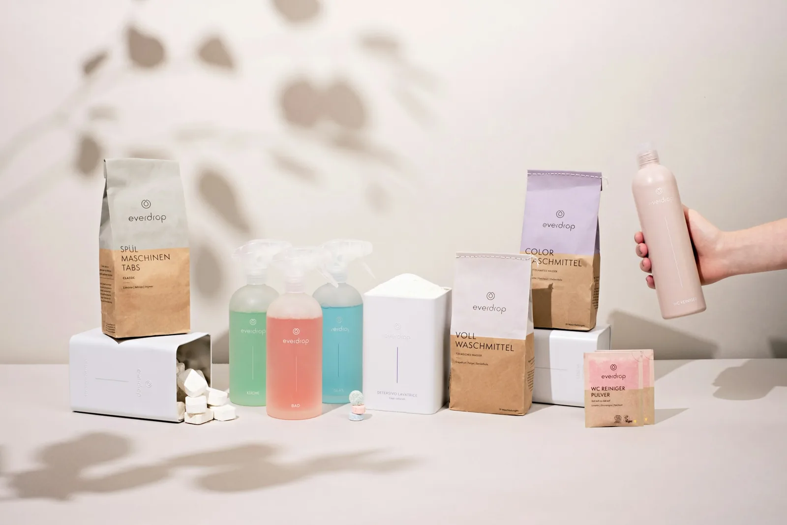 man setting up - Best Product Images