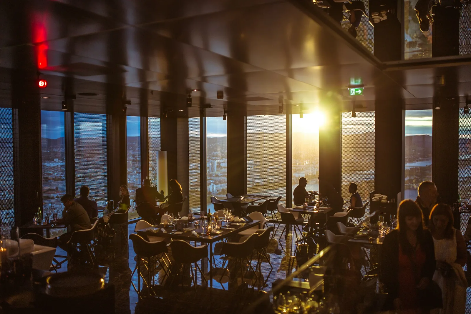 a high end restaurant - Restaurant Photography 