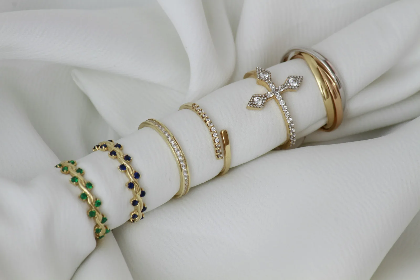 choosing the ideal background - Background for Jewellery Photography